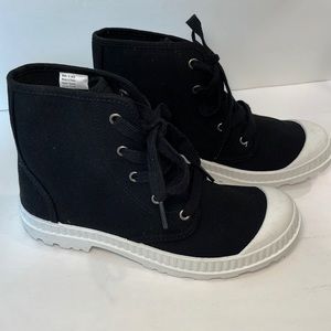 So Dragonfruit Lug Sole sneakers 10 black canvas lace up high top chunky sole